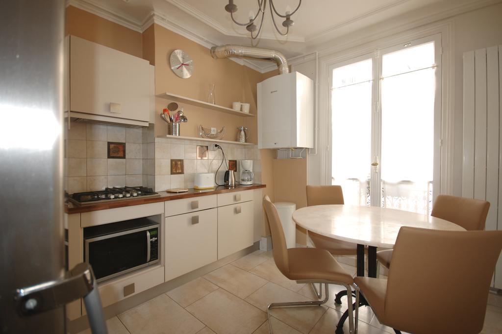 Two-Bedroom Apartment Champs-Elysees Paris Exterior foto